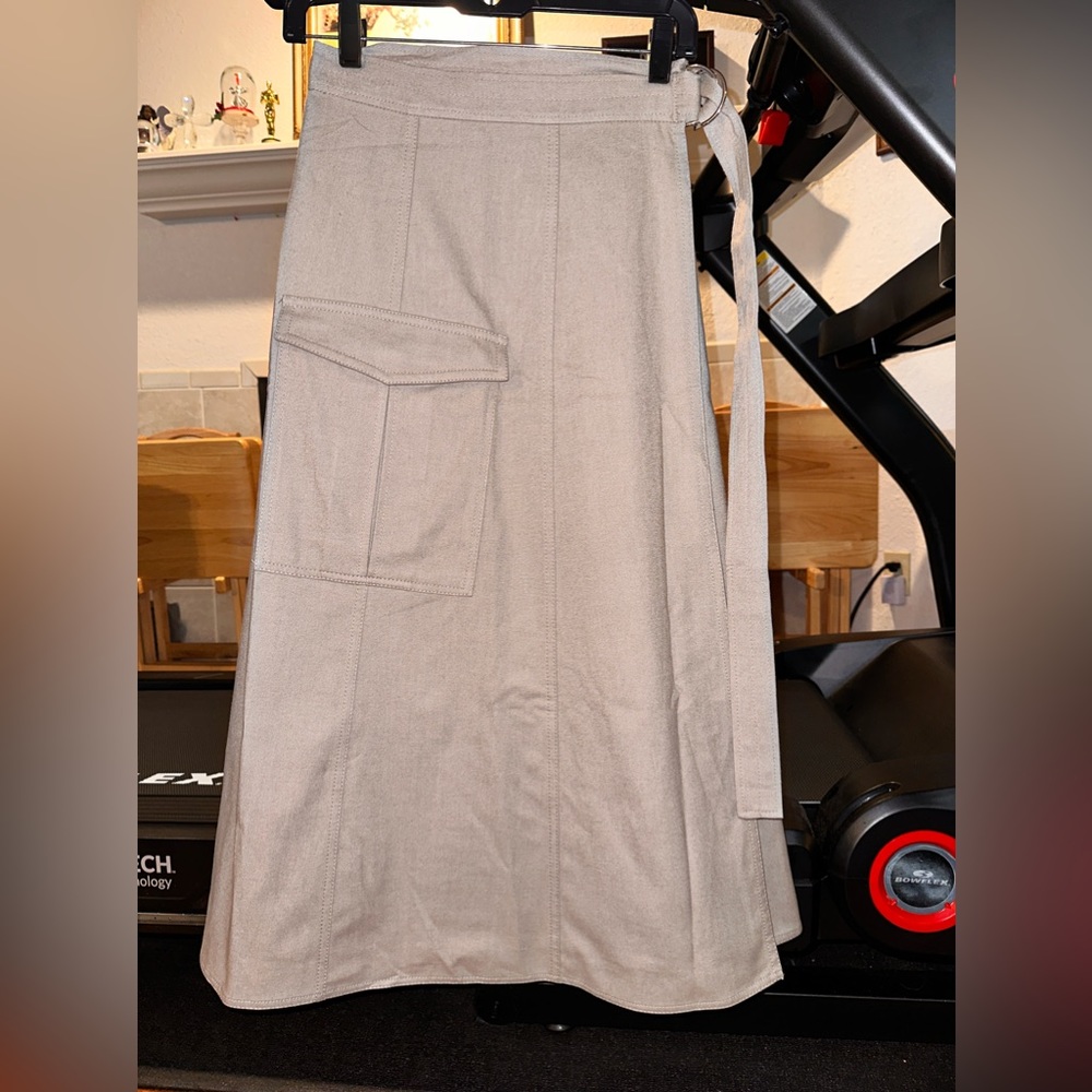 Brand New Zara High Waisted Cargo Midi Skirt